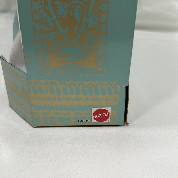 Angel of Joy Barbie - Picture 4 of 10